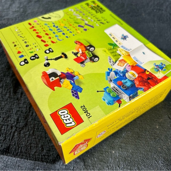 LEGO - Building Bigger Thinking - 10402 - Picture 5 of 8